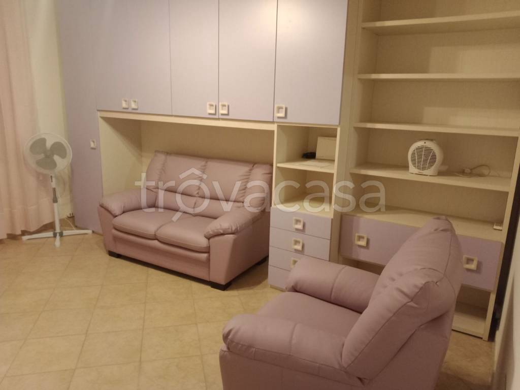 appartamento in vendita a Rho in zona Ghisolfa