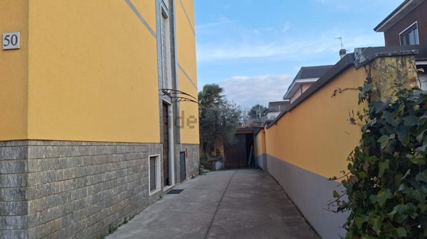 casa indipendente in vendita a Rho
