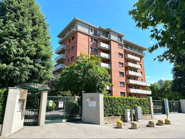 appartamento in vendita a Rho in zona Castellazzo