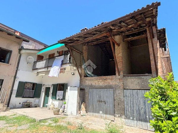 casa indipendente in vendita a Rho