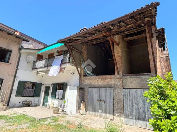 casa indipendente in vendita a Rho