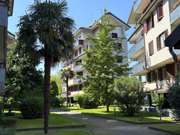 appartamento in vendita a Rho in zona Castellazzo