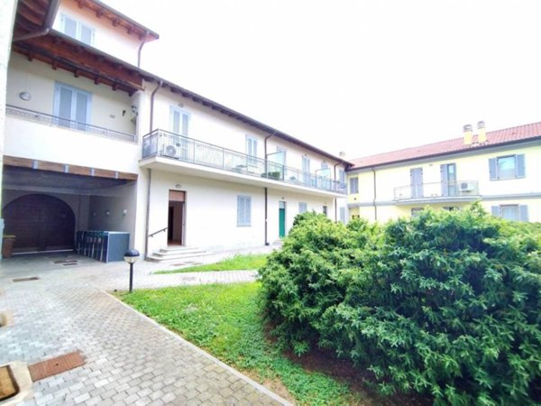 appartamento in vendita a Rho in zona Mazzo