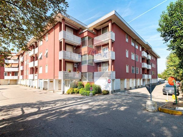 appartamento in vendita a Rho in zona Passirana