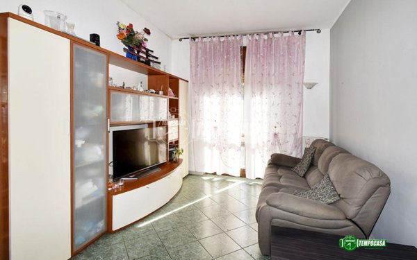appartamento in vendita a Rho in zona Terrazzano