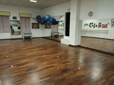 negozio in vendita a Rho in zona Terrazzano