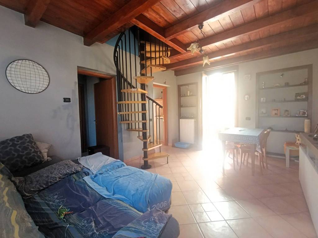 appartamento in vendita a Rho in zona Terrazzano