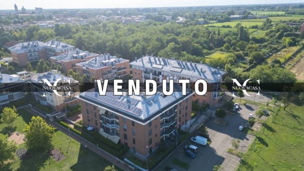 appartamento in vendita a Rho in zona Mazzo