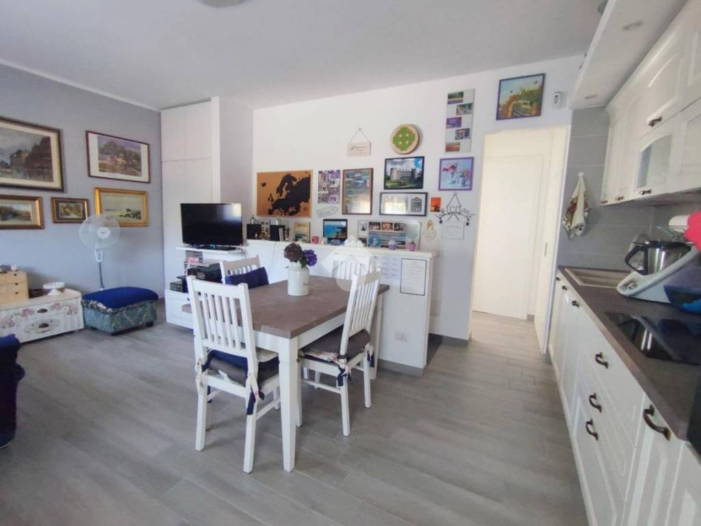 casa indipendente in vendita a Rho