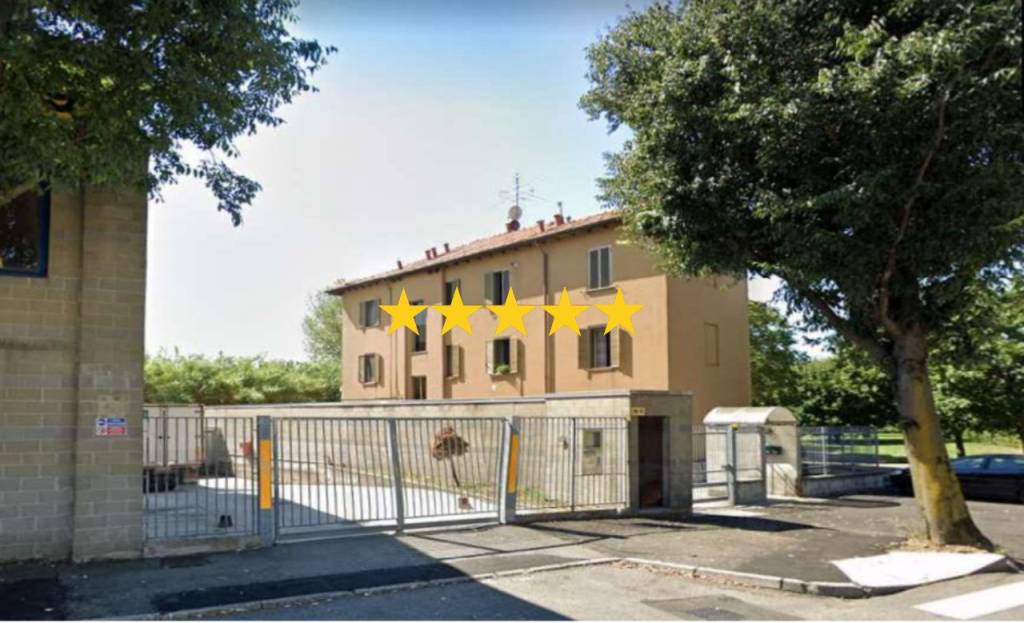appartamento in vendita a Rho in zona Lucernate