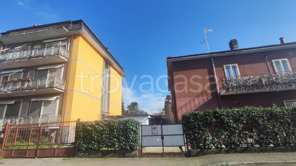casa indipendente in vendita a Rho
