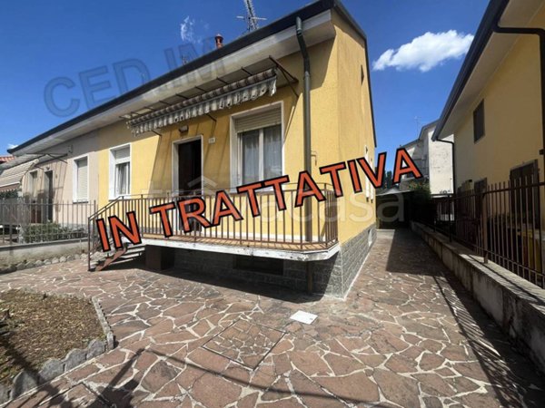 casa indipendente in vendita a Rho