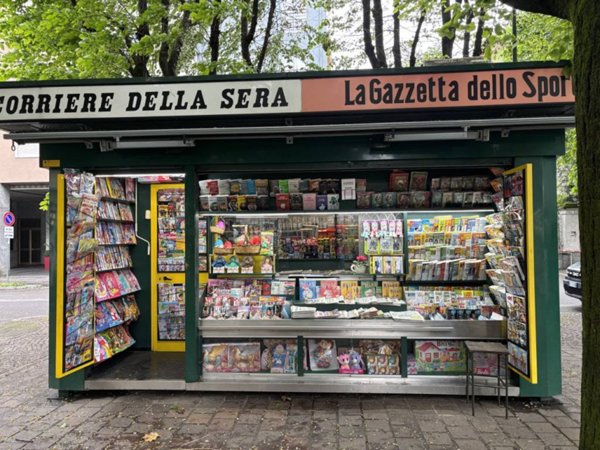 negozio in vendita a Rho