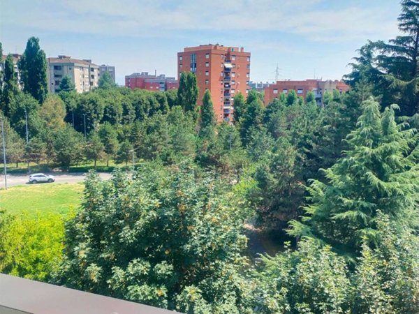 appartamento in vendita a Rho in zona Biringhello