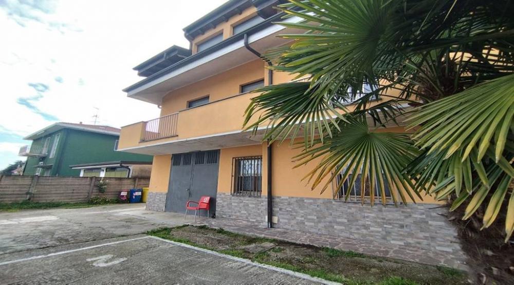 appartamento in vendita a Rho in zona Terrazzano