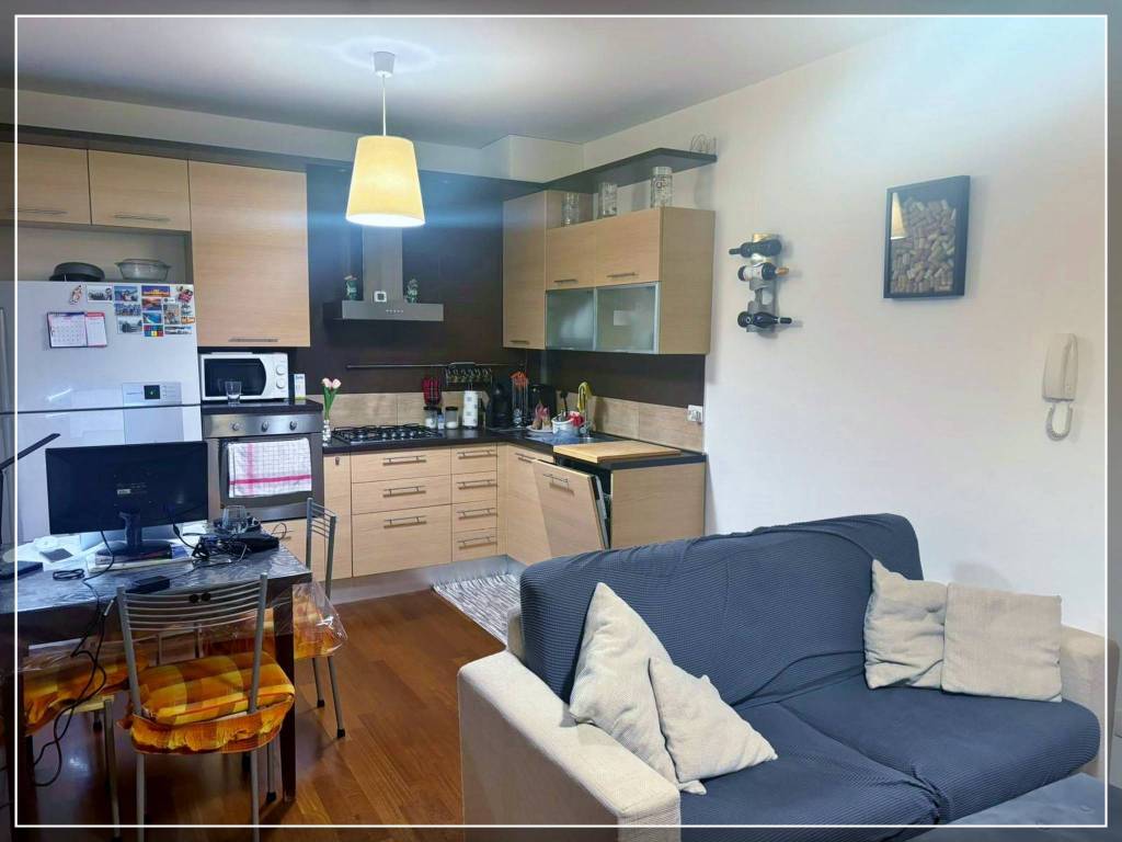 appartamento in vendita a Rho in zona Terrazzano