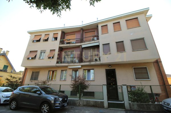 appartamento in vendita a Rho in zona Passirana