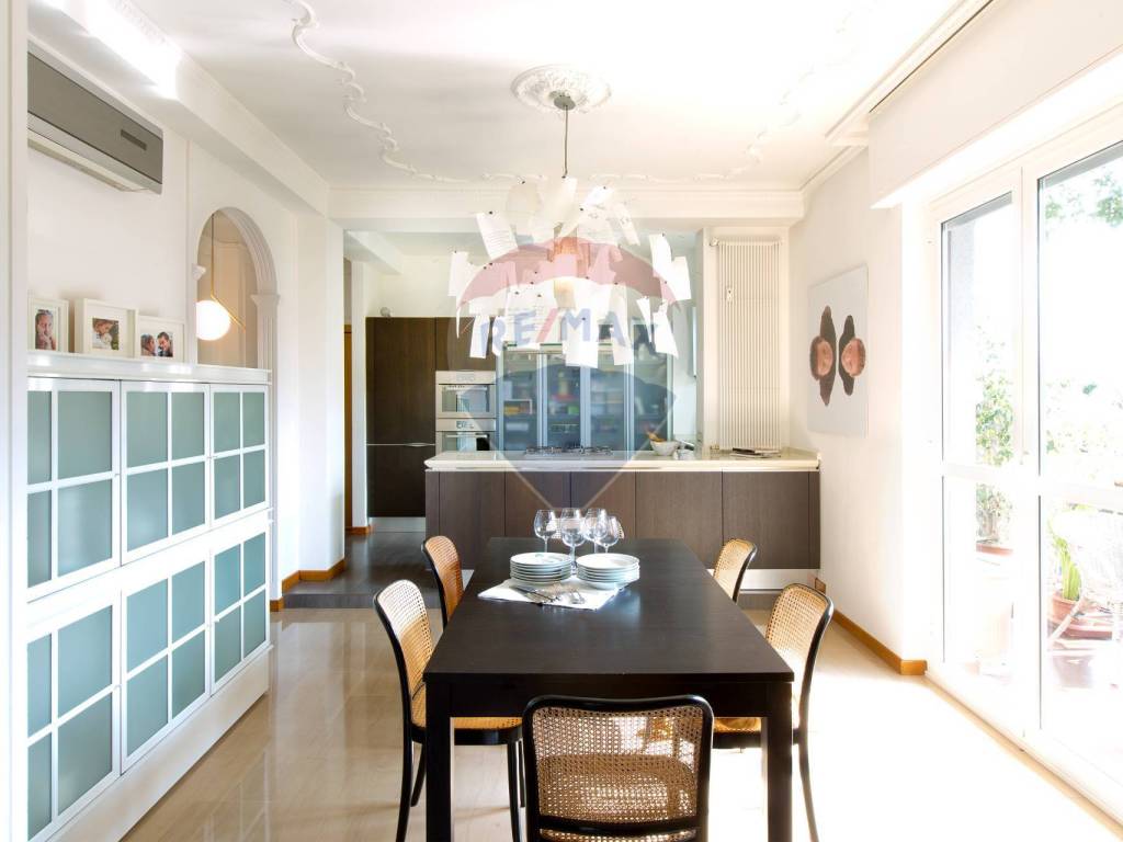 appartamento in vendita a Rho in zona Castellazzo