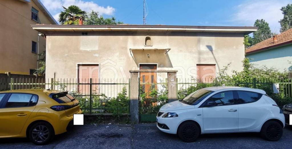 casa indipendente in vendita a Rho