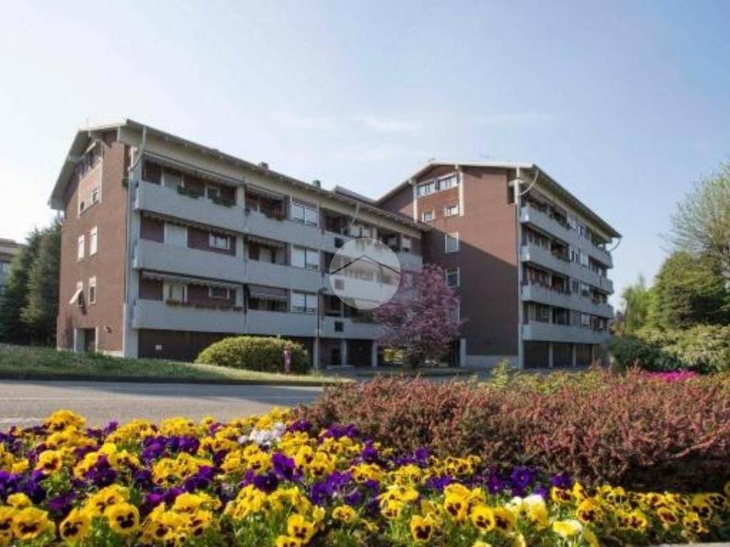 appartamento in vendita a Rho in zona Castellazzo