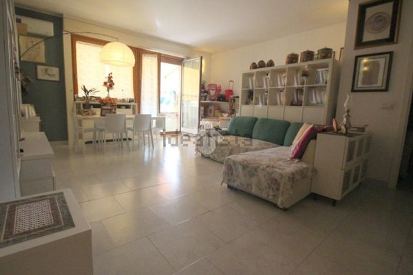 appartamento in vendita a Rho in zona Mazzo