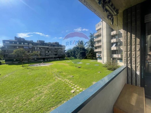 appartamento in vendita a Rho in zona Castellazzo