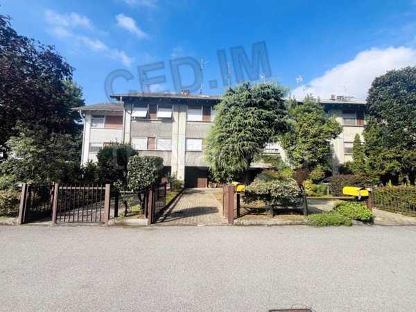 casa indipendente in vendita a Rho