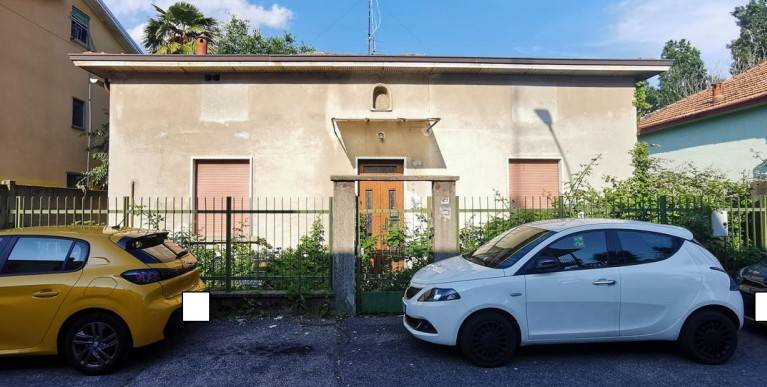 appartamento in vendita a Rho in zona Ghisolfa