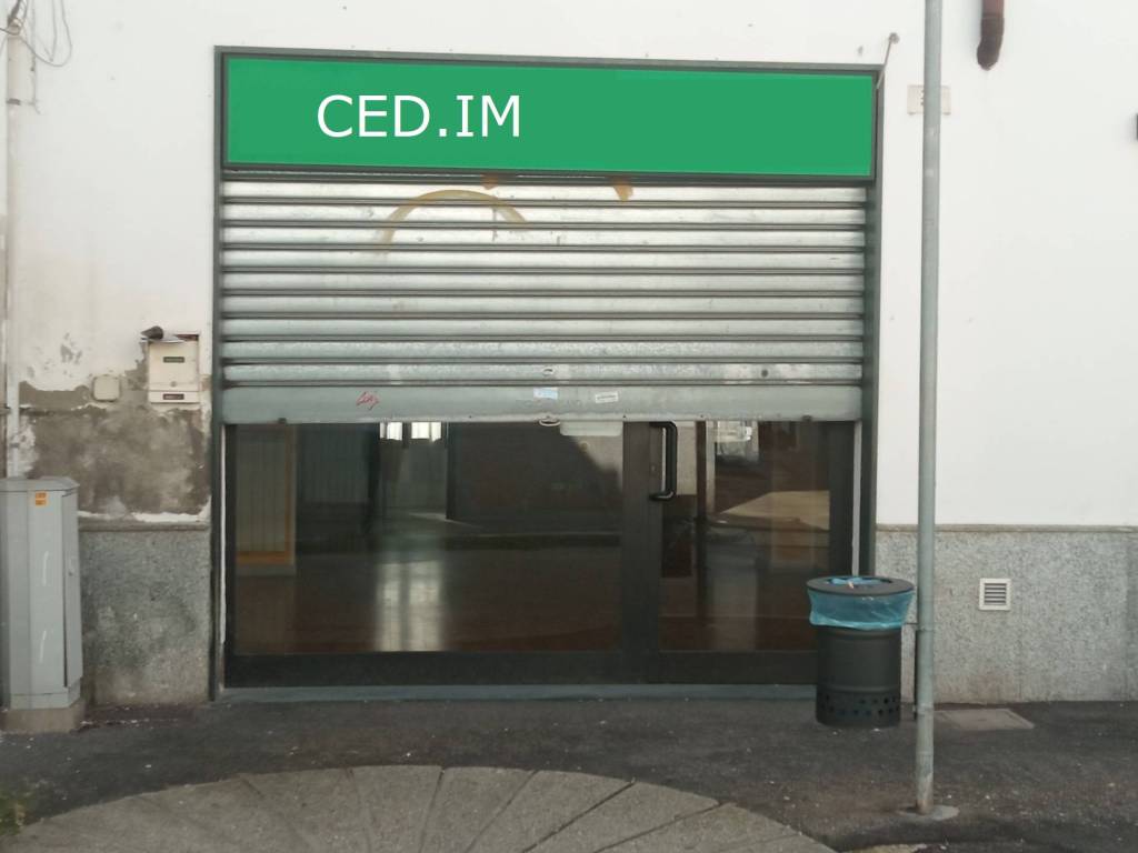 negozio in vendita a Rho