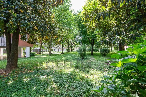 appartamento in vendita a Rho in zona Passirana