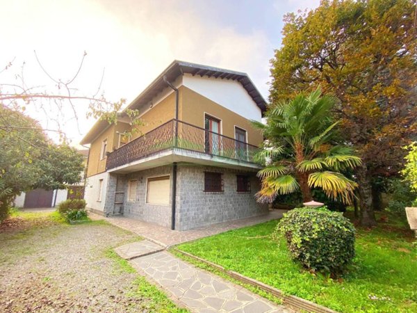 casa indipendente in vendita a Rho