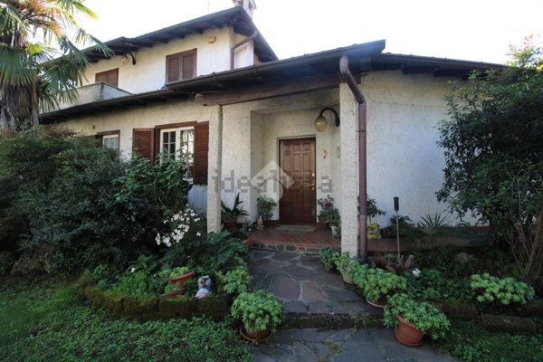 casa indipendente in vendita a Rho