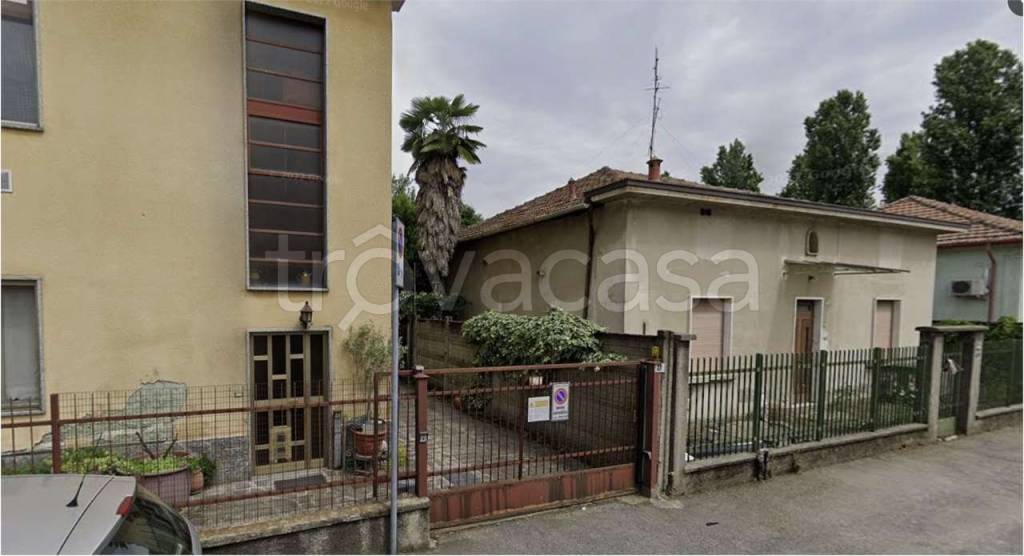 casa indipendente in vendita a Rho