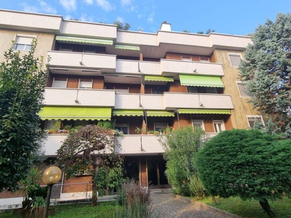 appartamento in vendita a Rho in zona Mazzo
