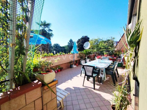 appartamento in vendita a Rho in zona Mazzo