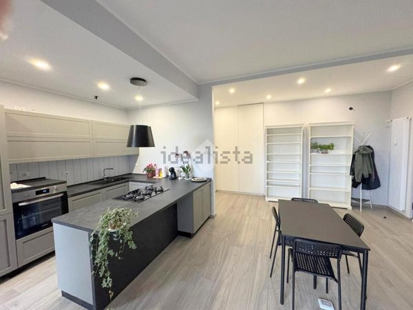 appartamento in vendita a Rho in zona Ghisolfa