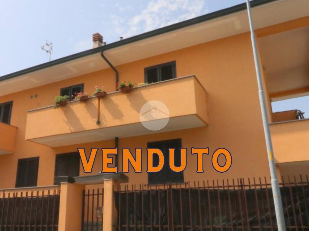 casa indipendente in vendita a Rho