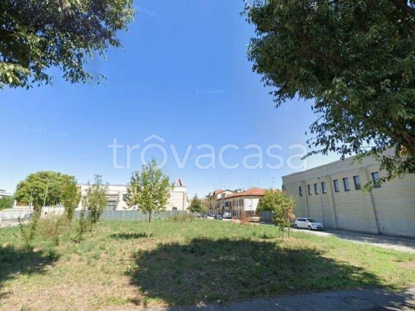 appartamento in vendita a Rho in zona Lucernate