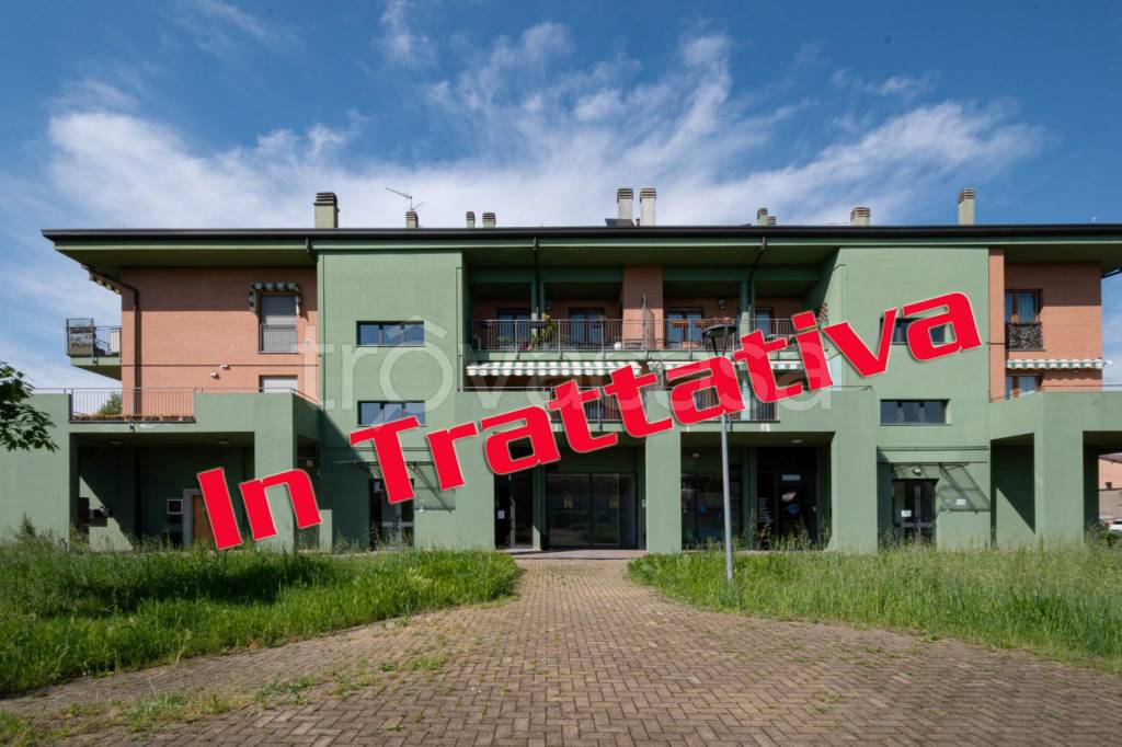 appartamento in vendita a Rho in zona Terrazzano