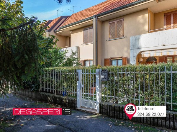 casa indipendente in vendita a Rho in zona Mazzo