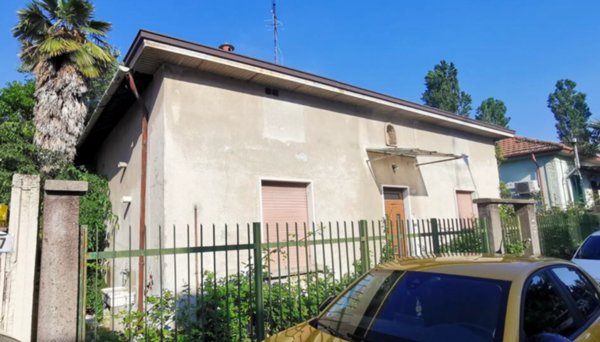 casa indipendente in vendita a Rho