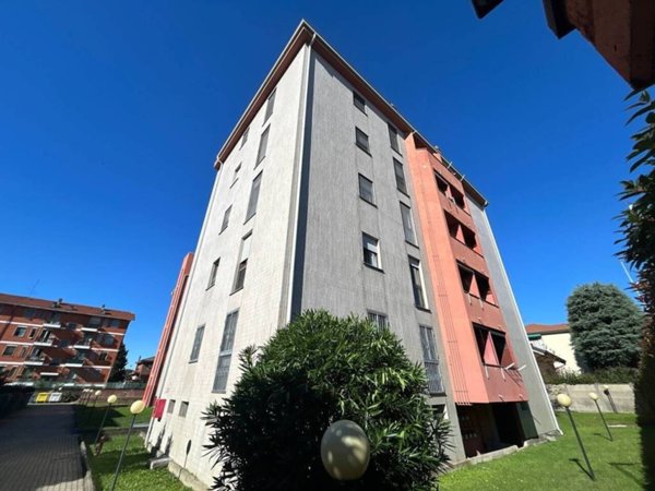 appartamento in vendita a Rho in zona Terrazzano