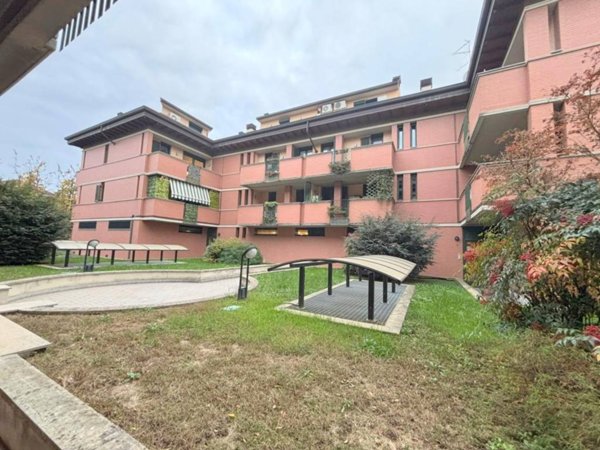 appartamento in vendita a Rho in zona Passirana