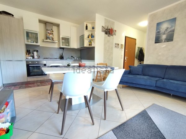 appartamento in vendita a Rho in zona Passirana