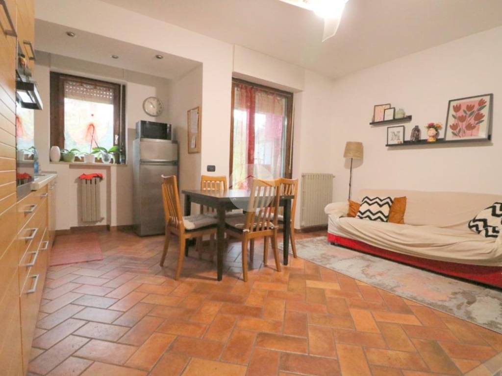 appartamento in vendita a Rho in zona Castellazzo