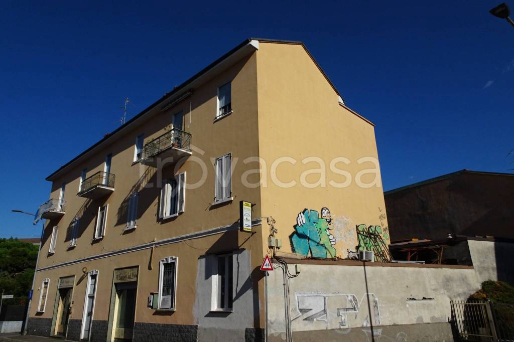 appartamento in vendita a Rho in zona Terrazzano