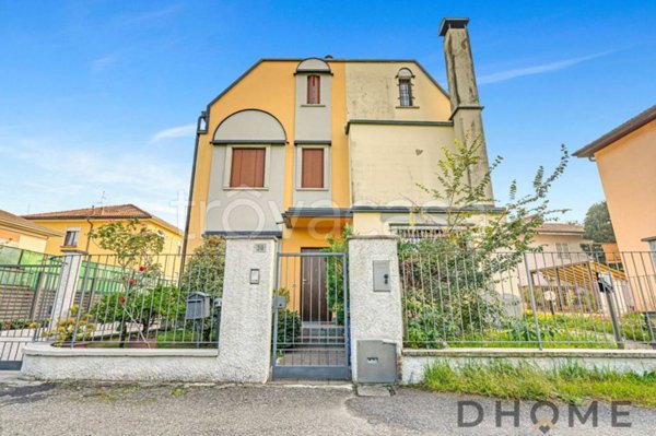 casa indipendente in vendita a Rho in zona Terrazzano