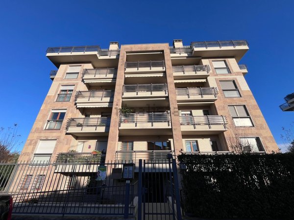 ufficio in vendita a Rho