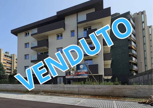 appartamento in vendita a Rho in zona Biringhello