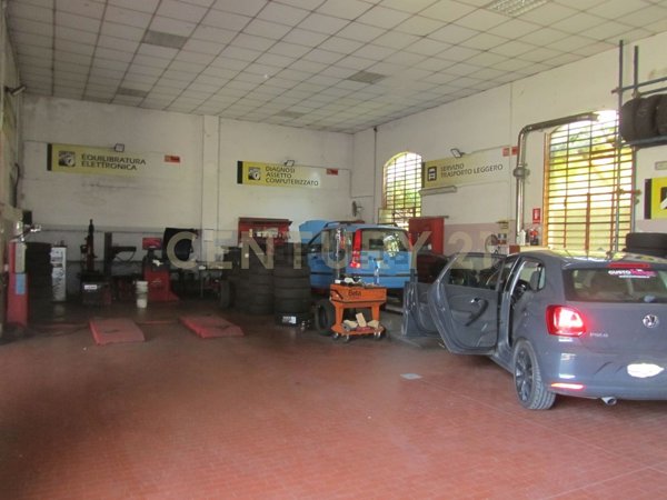 capannone in vendita a Rho